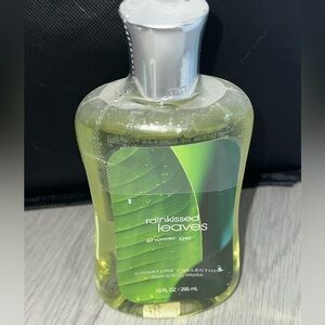 Bath & Body Works Rain Kissed Leaves shower gel 10 oz
